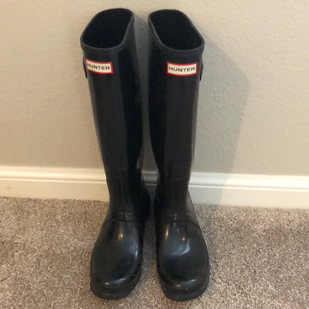Hunter Boots (Black, Size 8)